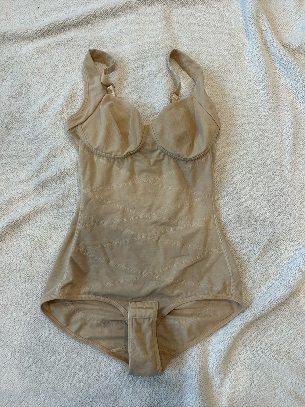 Nude Beige Shapewear Bodysuit Size Medium Underwire Full Body Shaper